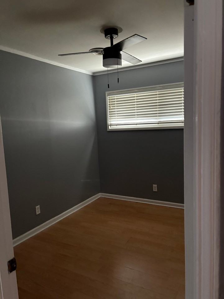 7119 Nancy Ave - Photo 4 of 15
