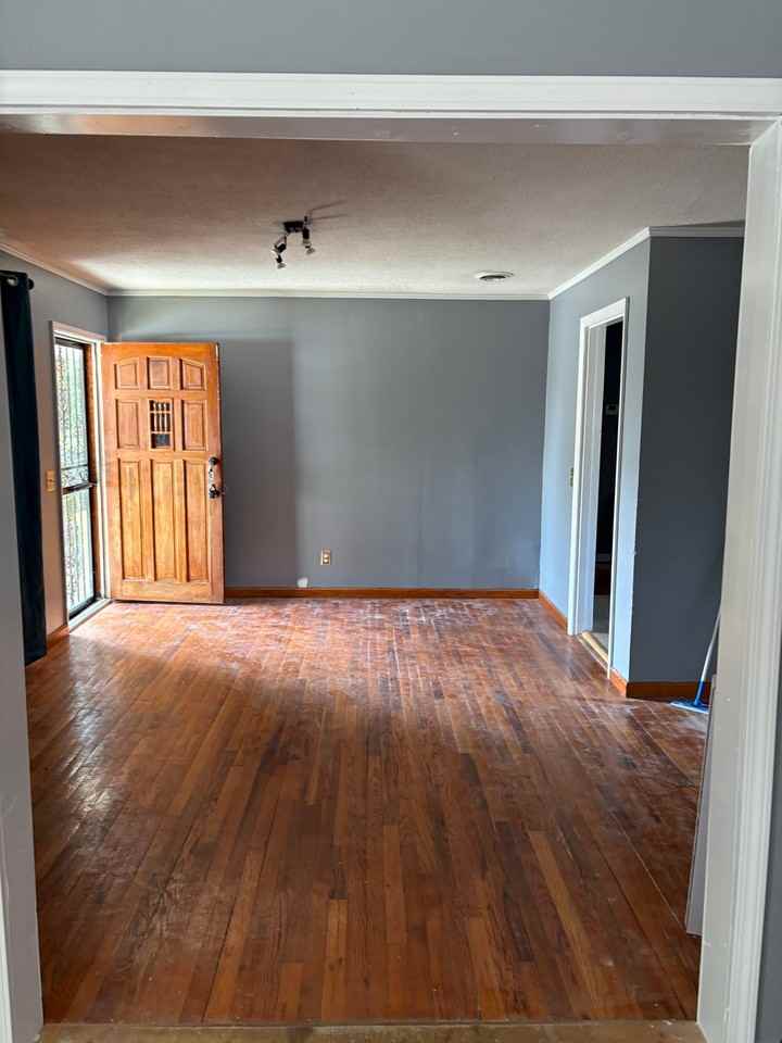 7119 Nancy Ave - Photo 5 of 15