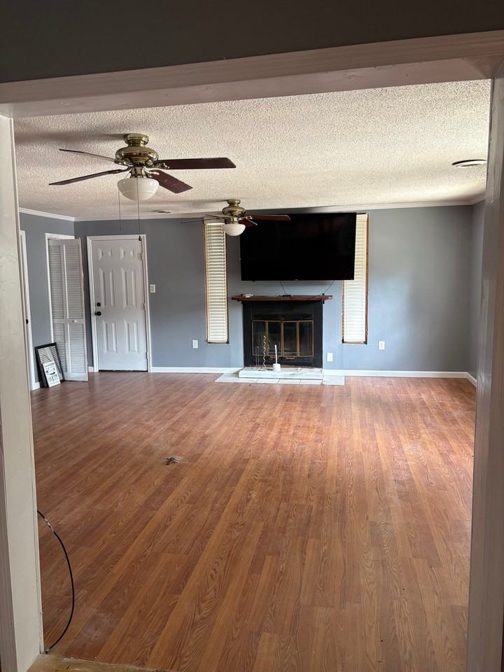 7119 Nancy Ave - Photo 6 of 15