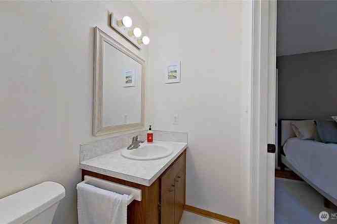 4114 64th Street Ct - Photo 5 of 20