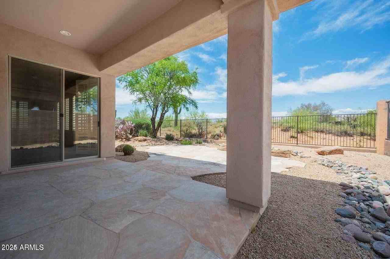 7684 E Balao Dr - Photo 3 of 43