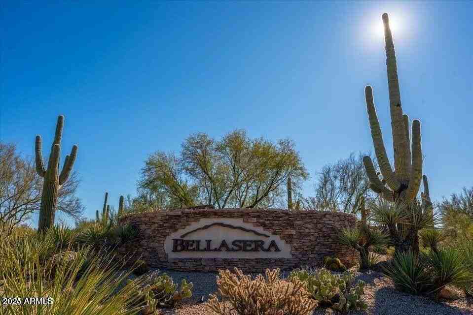 7684 E Balao Dr - Photo 4 of 43