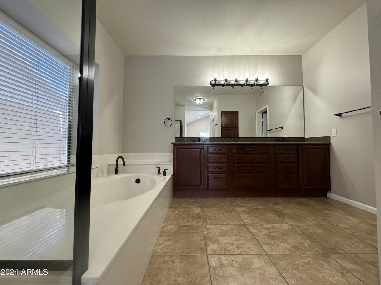 13245 S 35th St - Photo 7 of 17