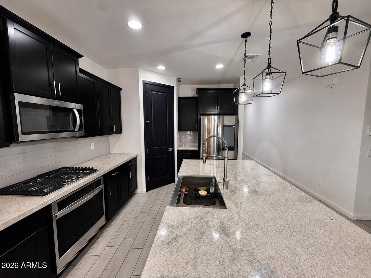 11002 W Marguerite Ave - Photo 5 of 32