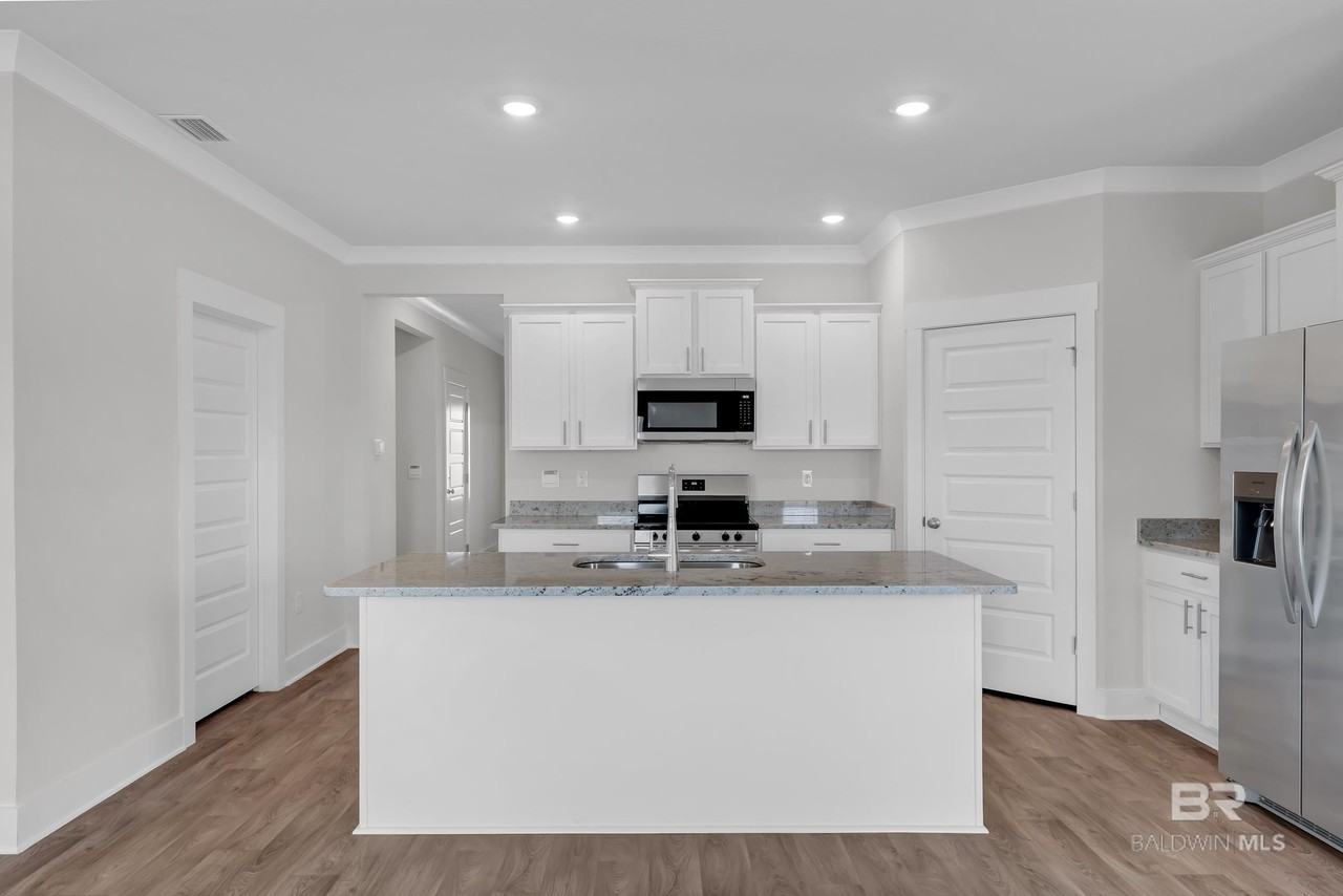 8984 Chabo Cir - Photo 7 of 21