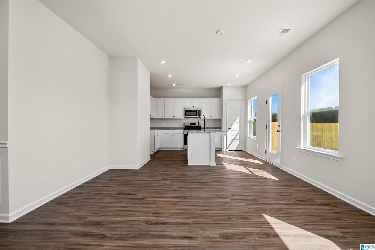 608 Pine Valley Trl - Photo 4 of 22