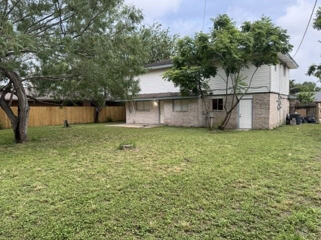 4422 Oxford Dr - Photo 2 of 5