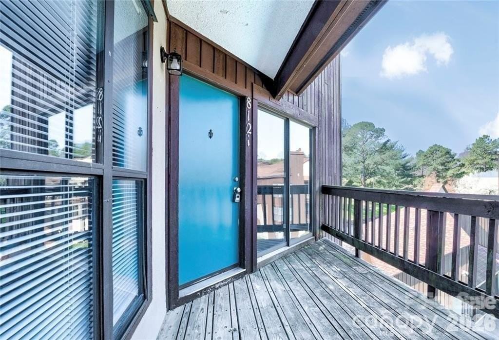 8121 Cedar Glen Dr - Photo 2 of 11