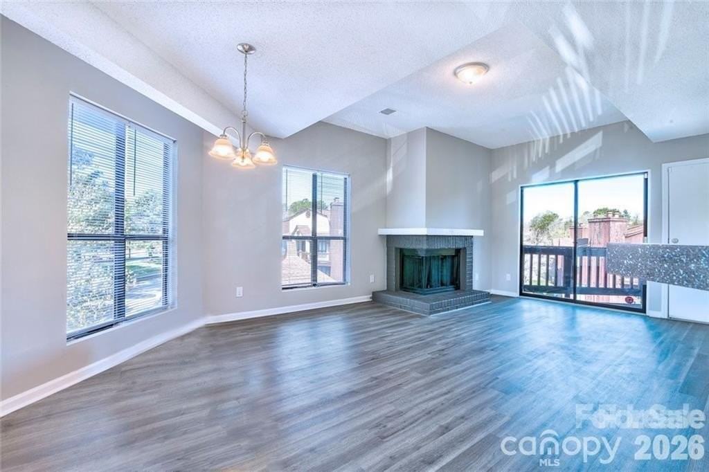 8121 Cedar Glen Dr - Photo 4 of 11