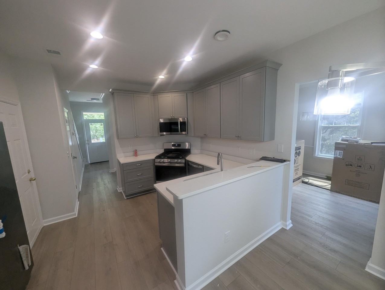 178 Brady St - Photo 5 of 36