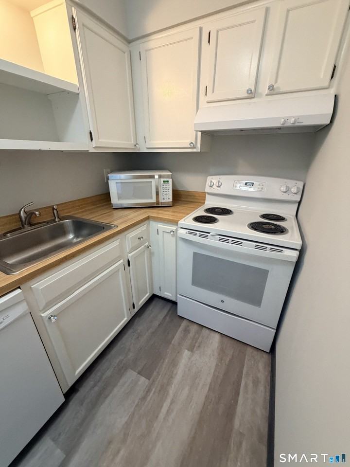 115 Short Beach Rd #307 - Photo 4 of 25