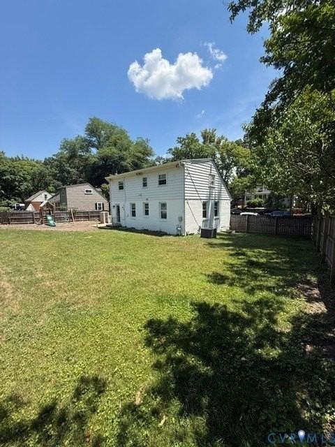 1300 Maywood Rd - Photo 4 of 32