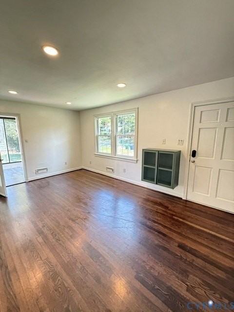 1300 Maywood Rd - Photo 7 of 32