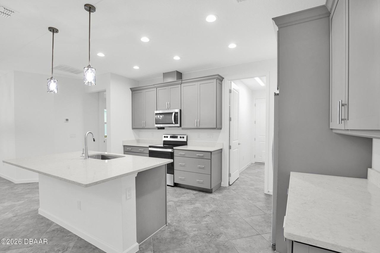 319 Cool Waters Way - Photo 5 of 50