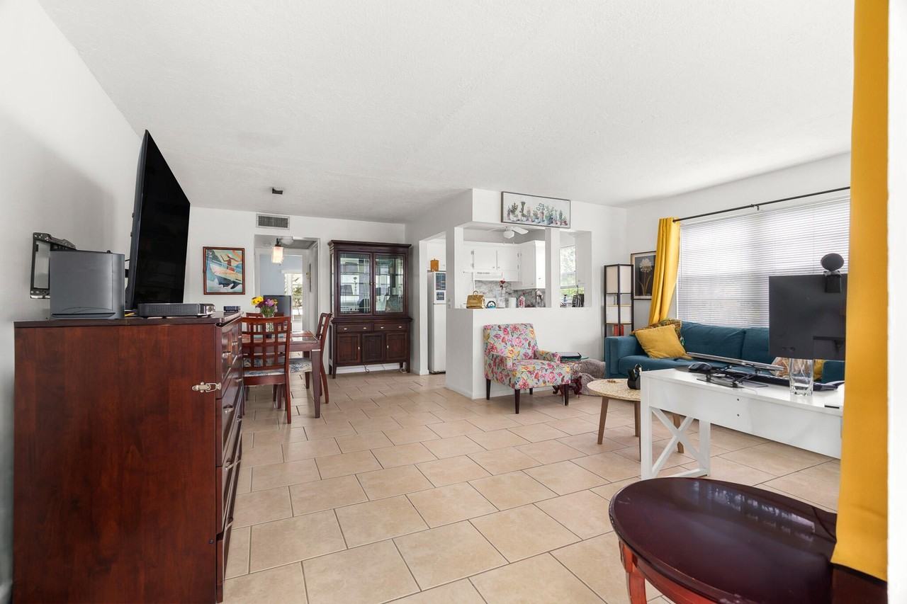 347 Windsor O - Photo 5 of 26