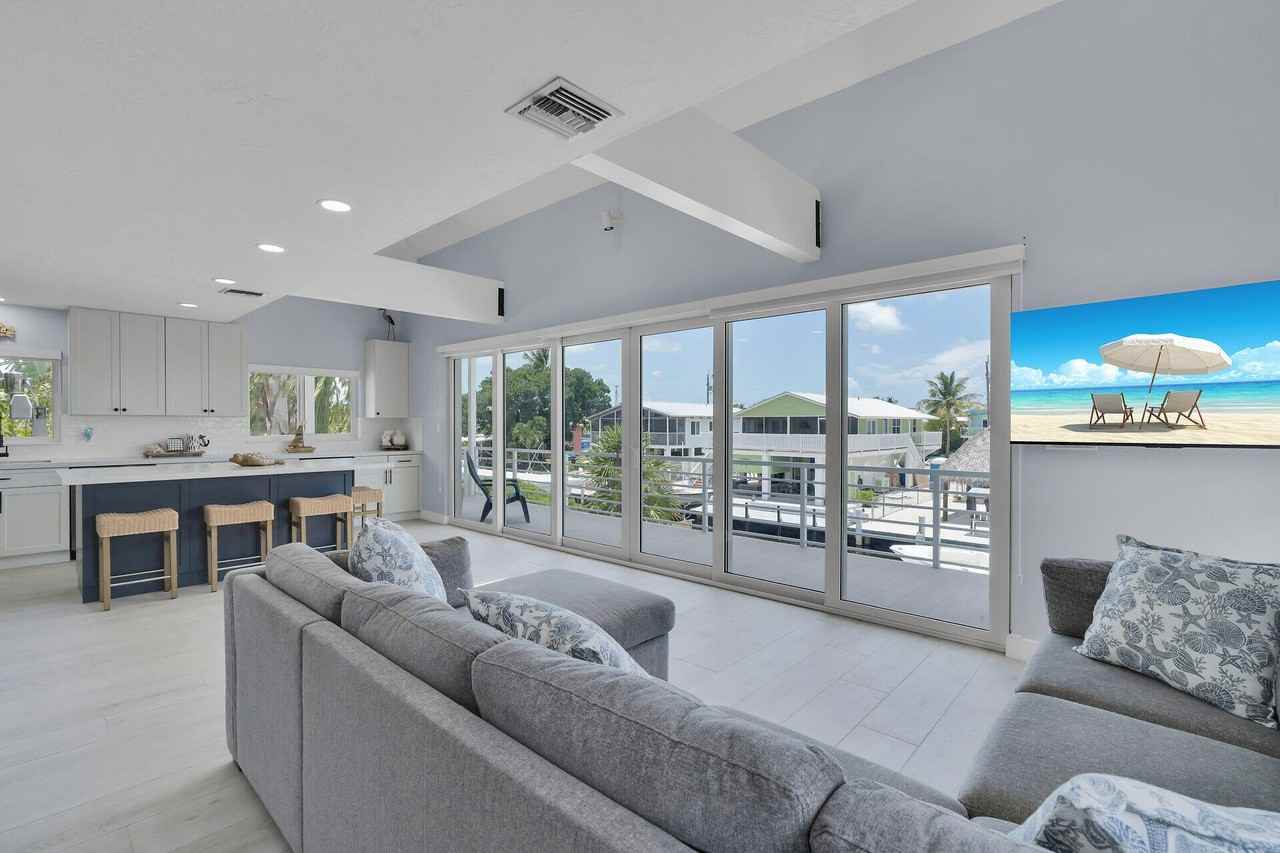 121 Long Key Lake Dr - Photo 4 of 36