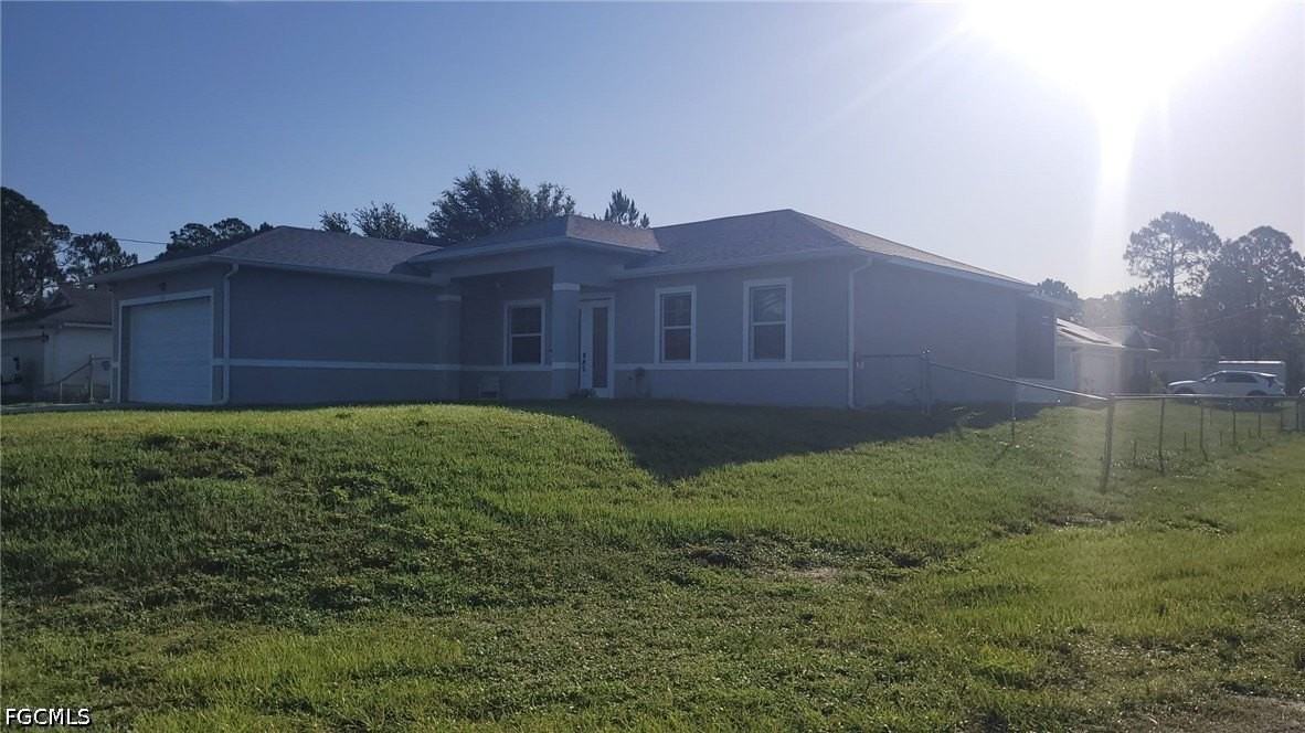 653 Foxchase Dr - Photo 2 of 45