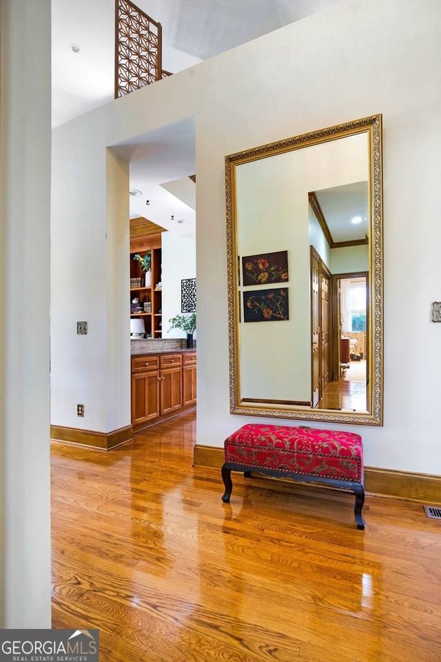 1060 Emerald View Dr - Photo 6 of 50