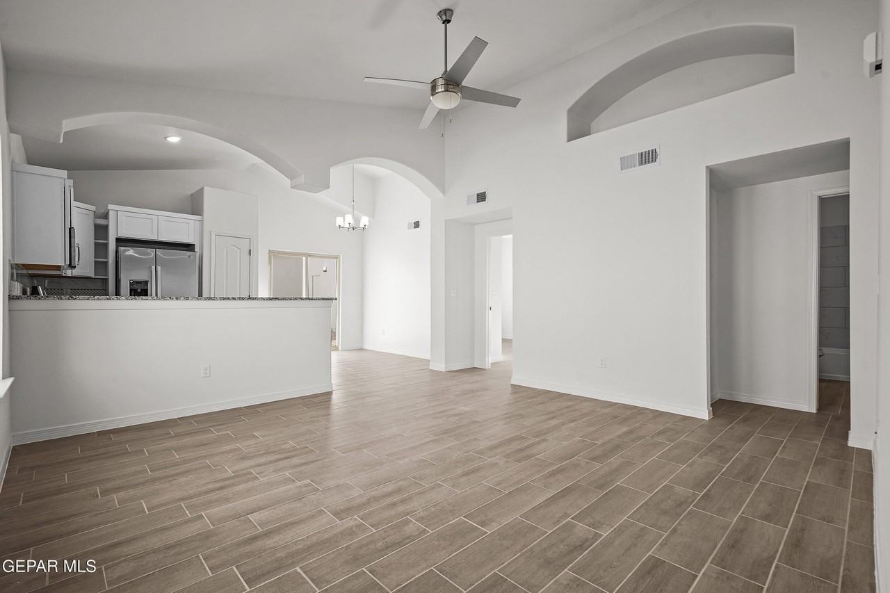 14328 Chris Zingo Ln - Photo 6 of 30