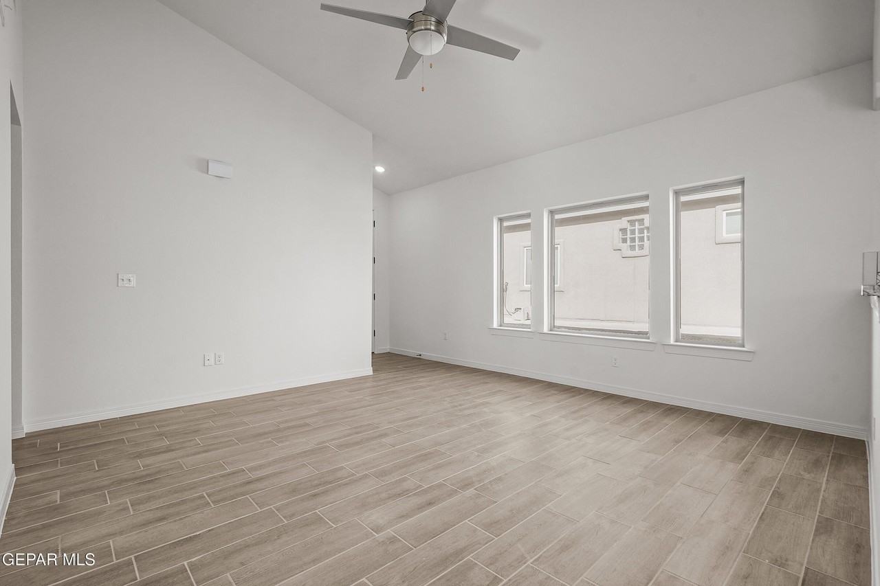 14328 Chris Zingo Ln - Photo 7 of 30