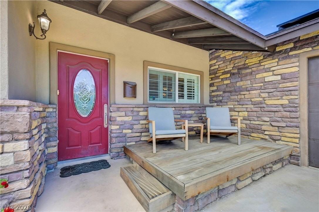 2712 W Oakey Blvd - Photo 2 of 50