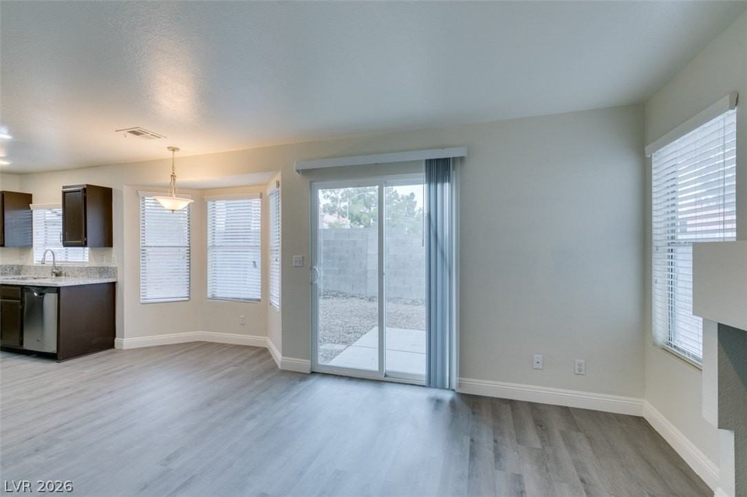 1738 Toltec Cir - Photo 4 of 46