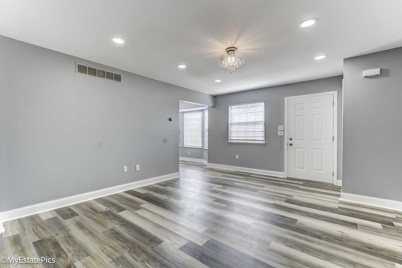 43449 W Arbor Way Dr #200 - Photo 3 of 20