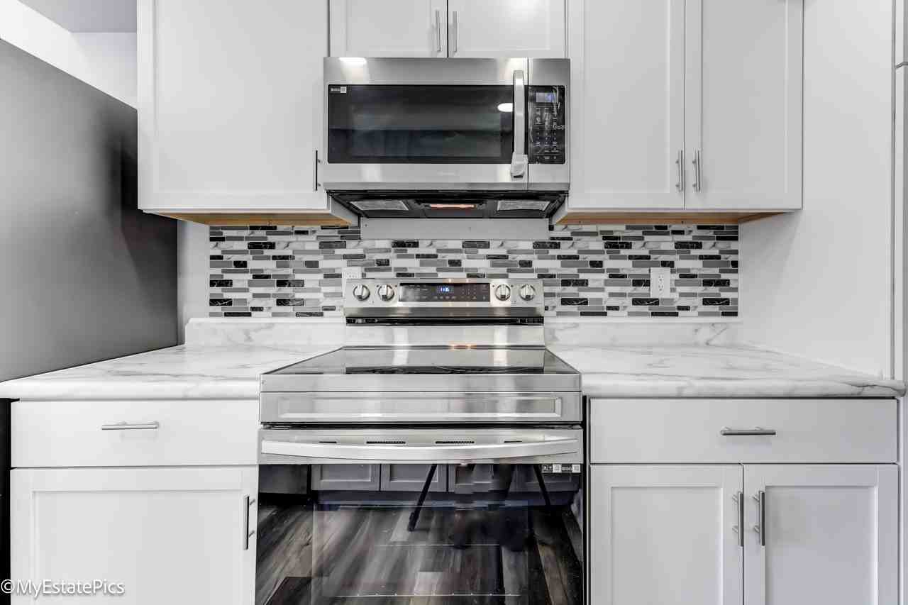 43449 W Arbor Way Dr #200 - Photo 5 of 20