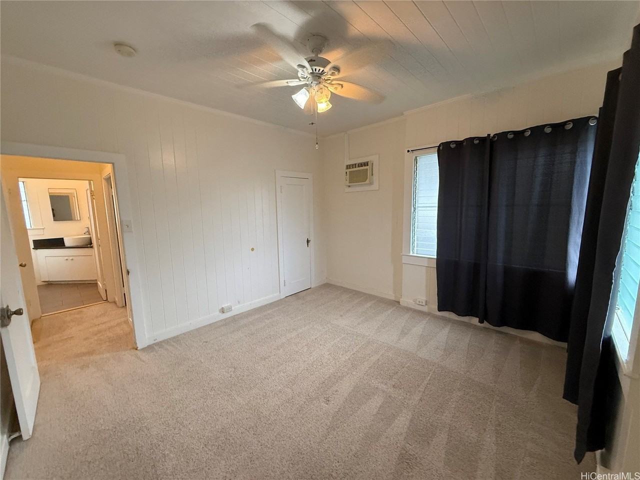 2158 Kanealii Ave - Photo 5 of 8