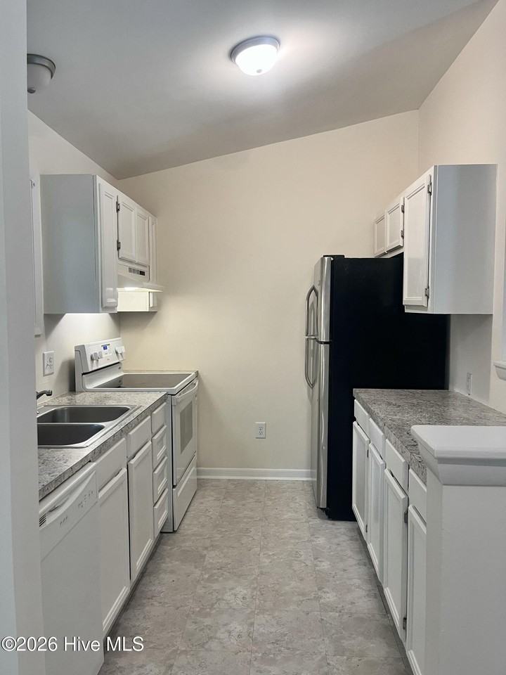 118 Fletcher Pl - Photo 5 of 10