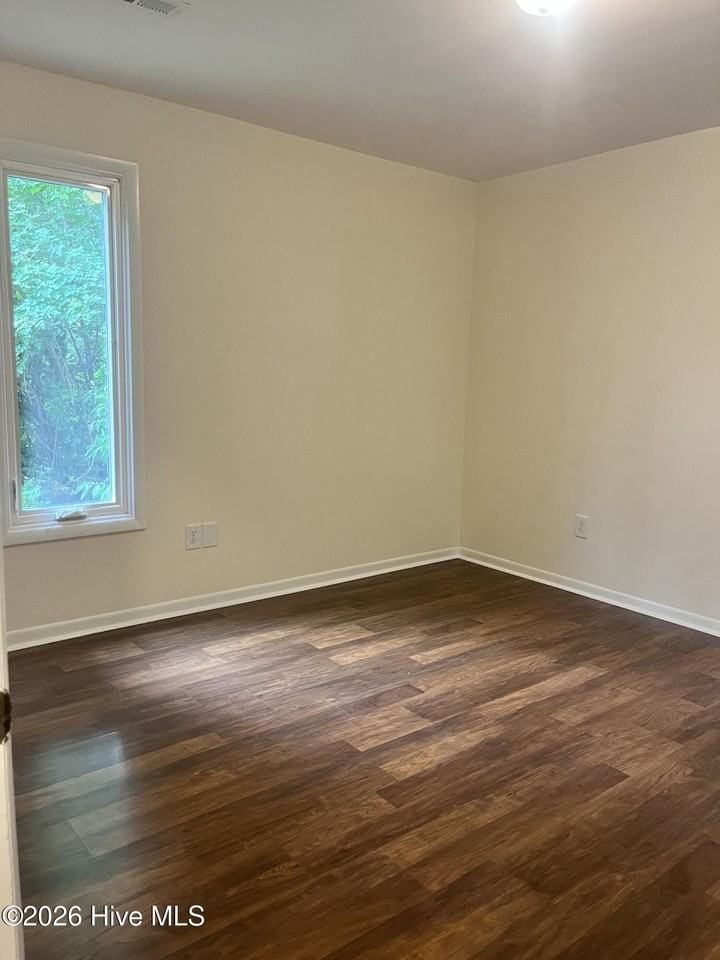 118 Fletcher Pl - Photo 6 of 10