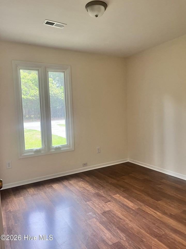 118 Fletcher Pl - Photo 7 of 10