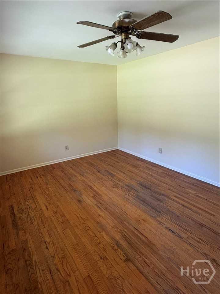 235 Clarke Dr - Photo 3 of 12