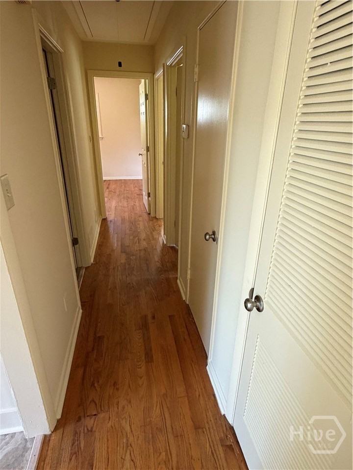 235 Clarke Dr - Photo 7 of 12