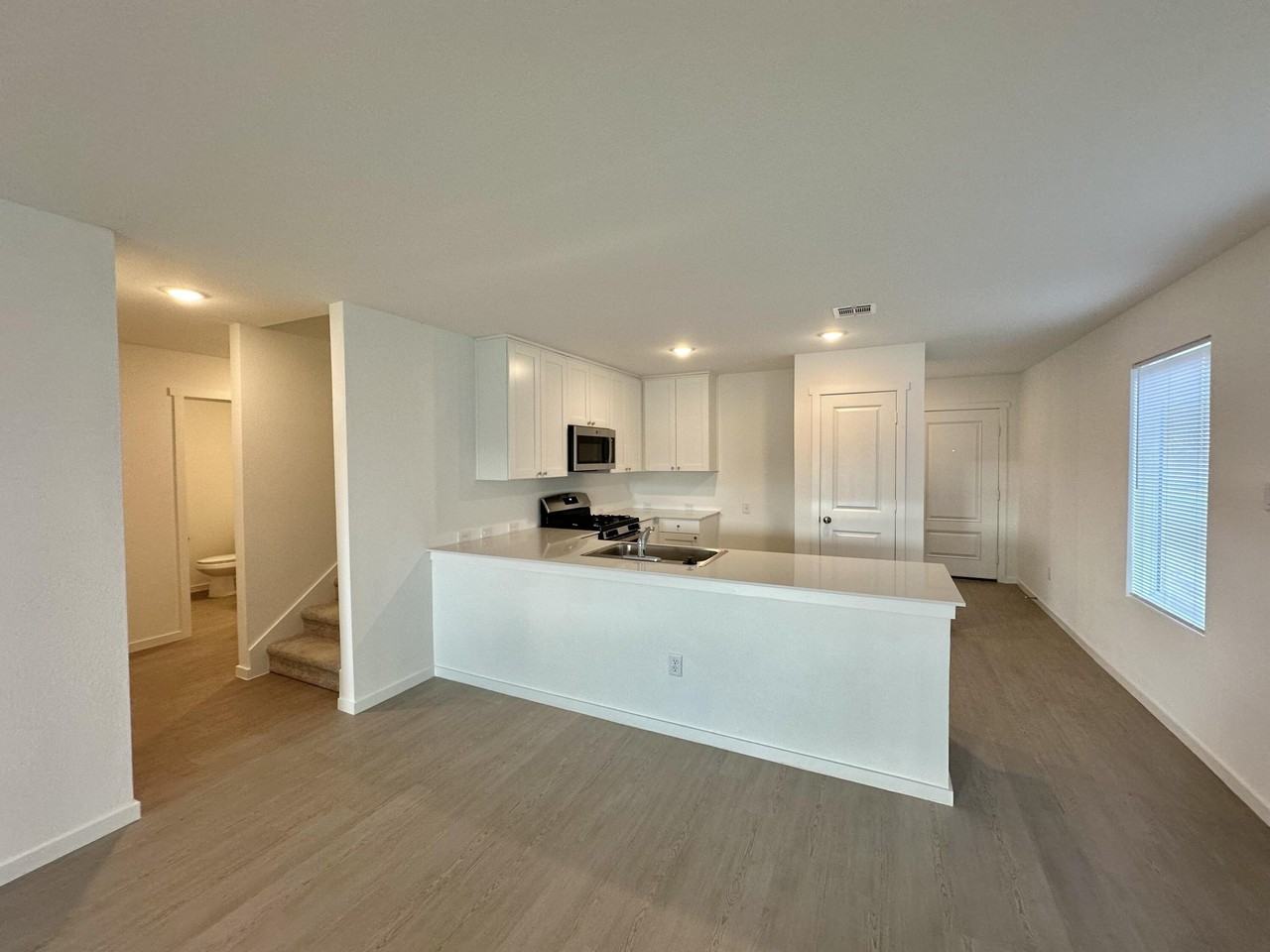 1513 Good Prairie Ave - Photo 6 of 19