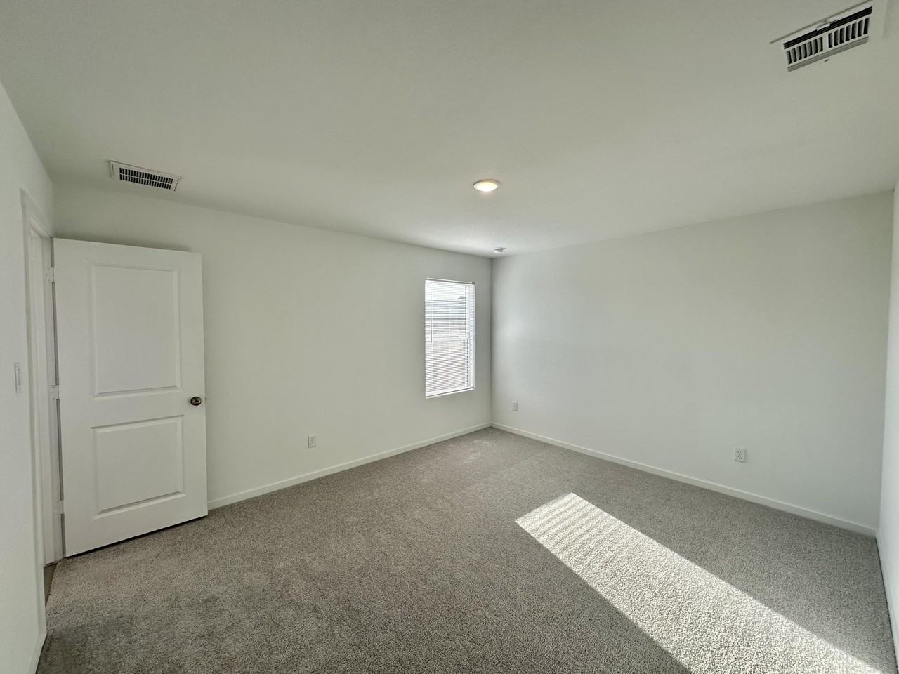 1513 Good Prairie Ave - Photo 7 of 19