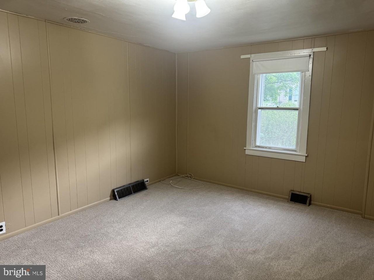 508 Warren Rd - Photo 3 of 19