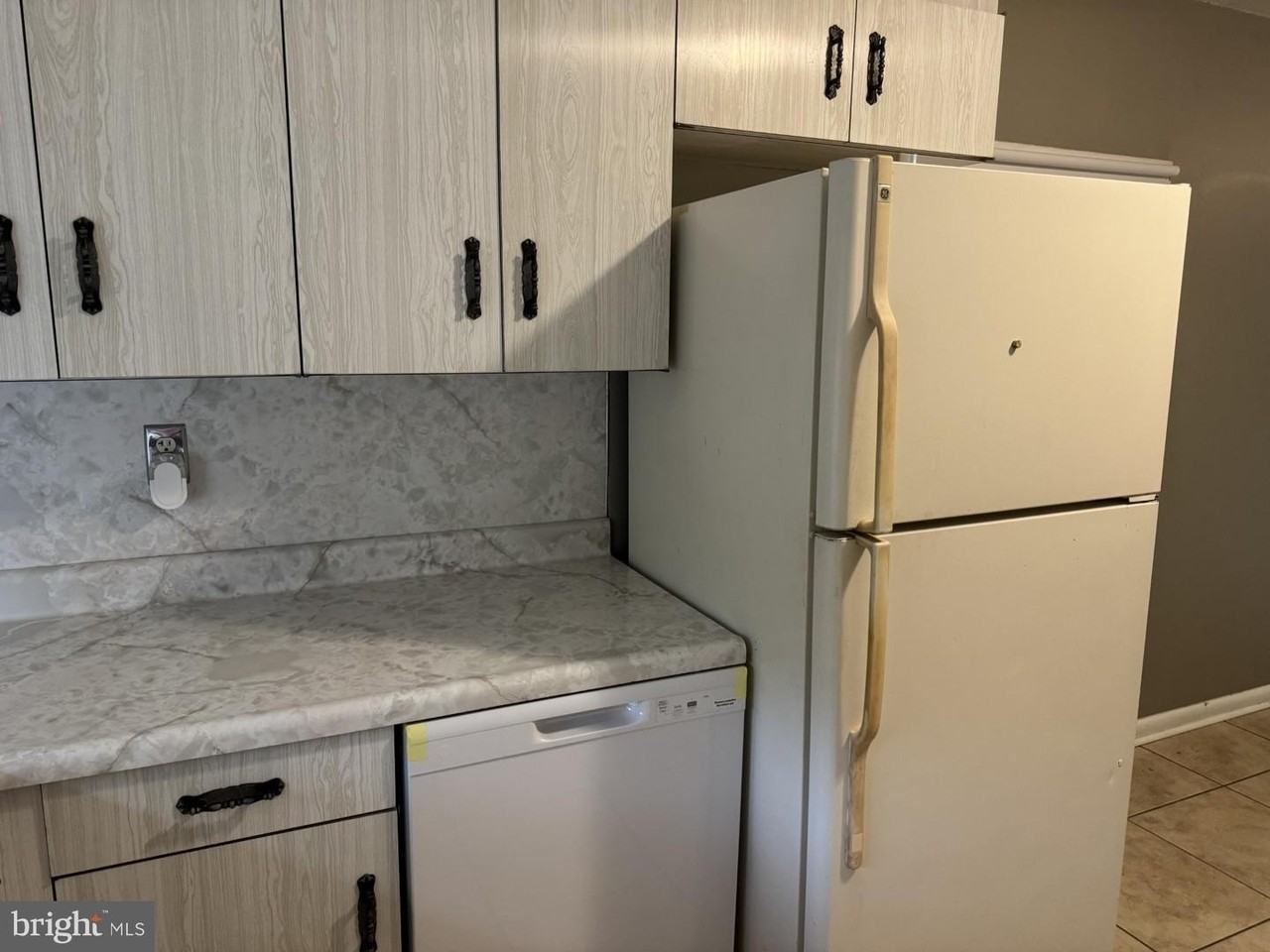 508 Warren Rd - Photo 6 of 19