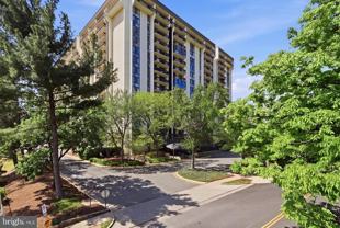 5300 Holmes Run Pkwy - Photo 1 of 1