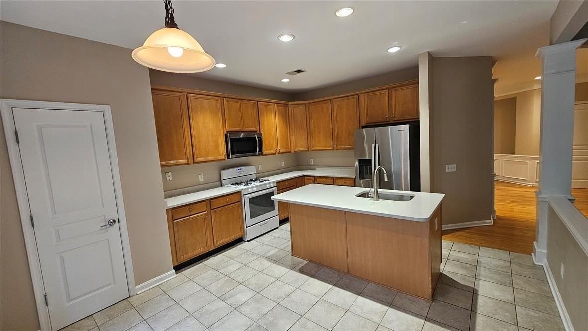 1814 Majestic Dr - Photo 7 of 19