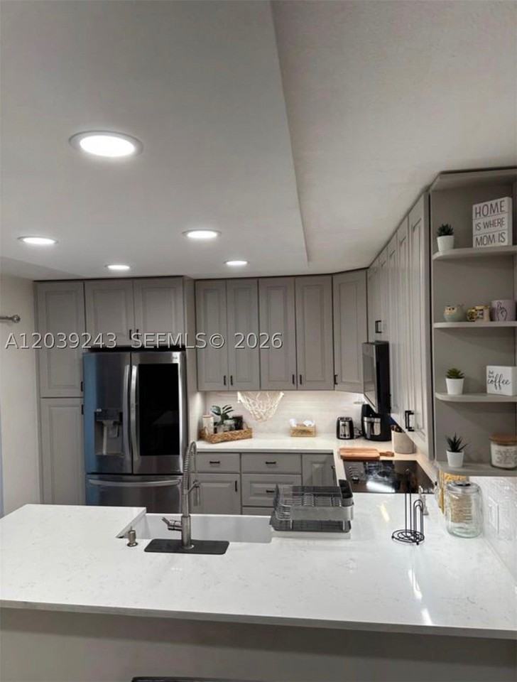 820 Sw 120th Way - Photo 4 of 18