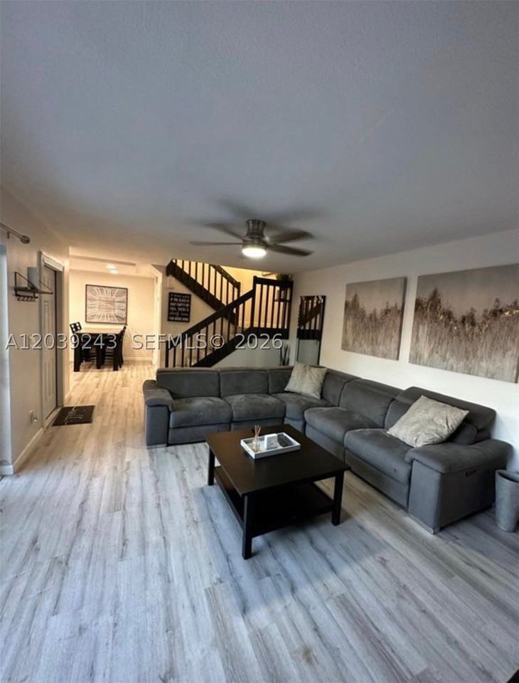 820 Sw 120th Way - Photo 6 of 18