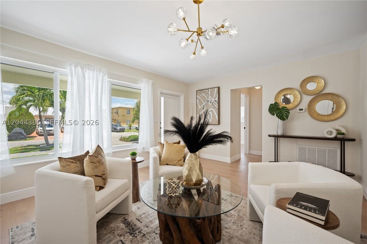 4220 Sw 14th St #4220 - Photo 4 of 25