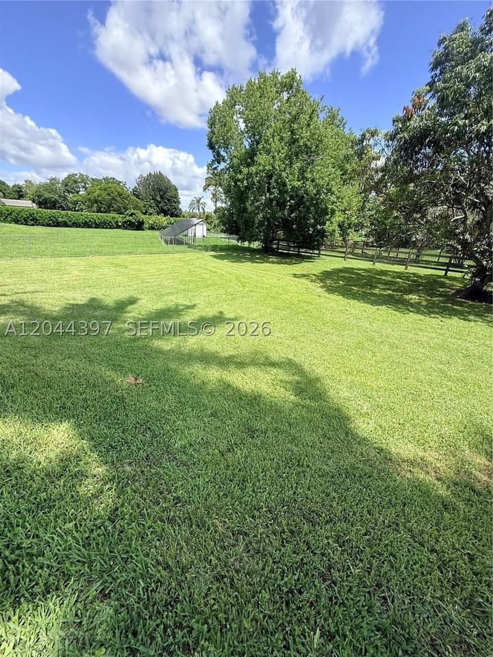 20501 Sw 50th Pl - Photo 4 of 20