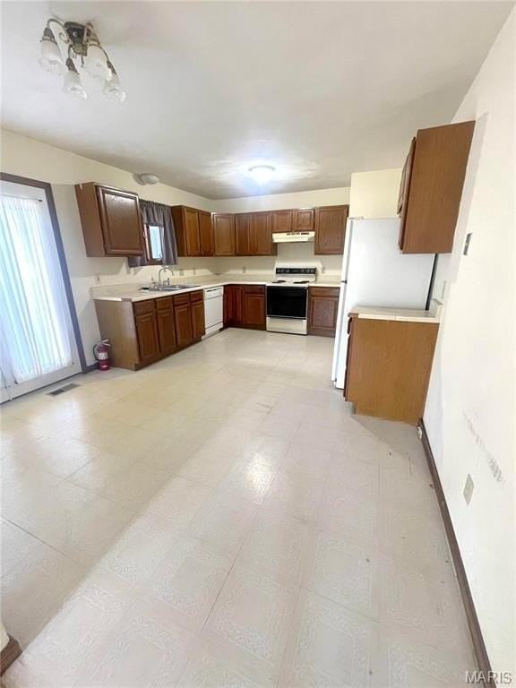 301 Brian Dr - Photo 5 of 18