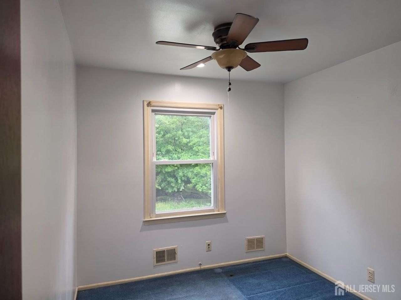 405 Frederick Ave - Photo 7 of 24