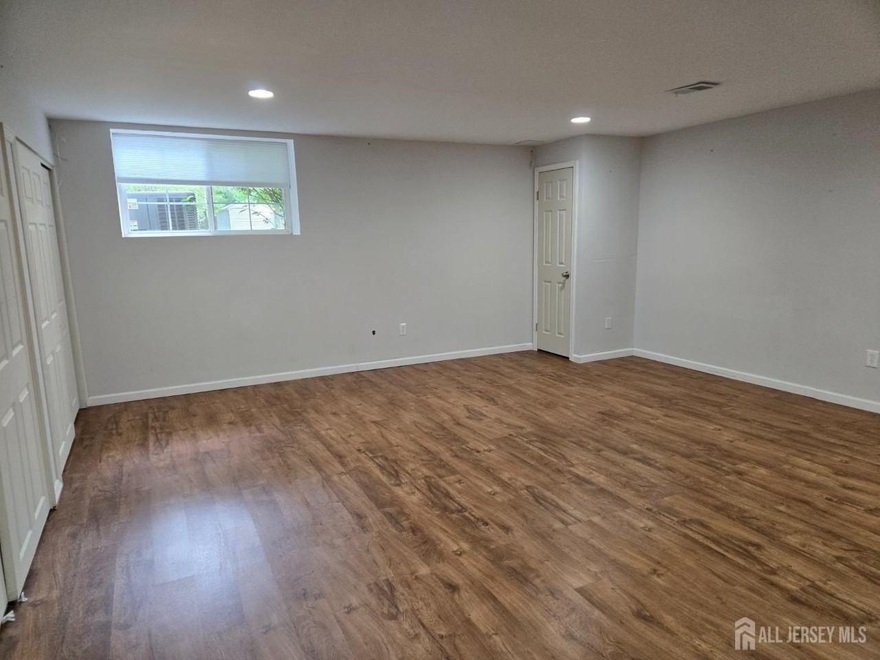6 Chimney Ct - Photo 7 of 39