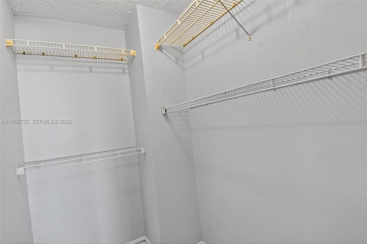 510 Ne 17th Ave - Photo 4 of 5