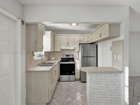 1100 Ne 9th Ave - Photo 1 of 1