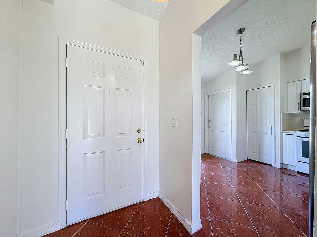 13208 Pinyon Dr - Photo 3 of 32